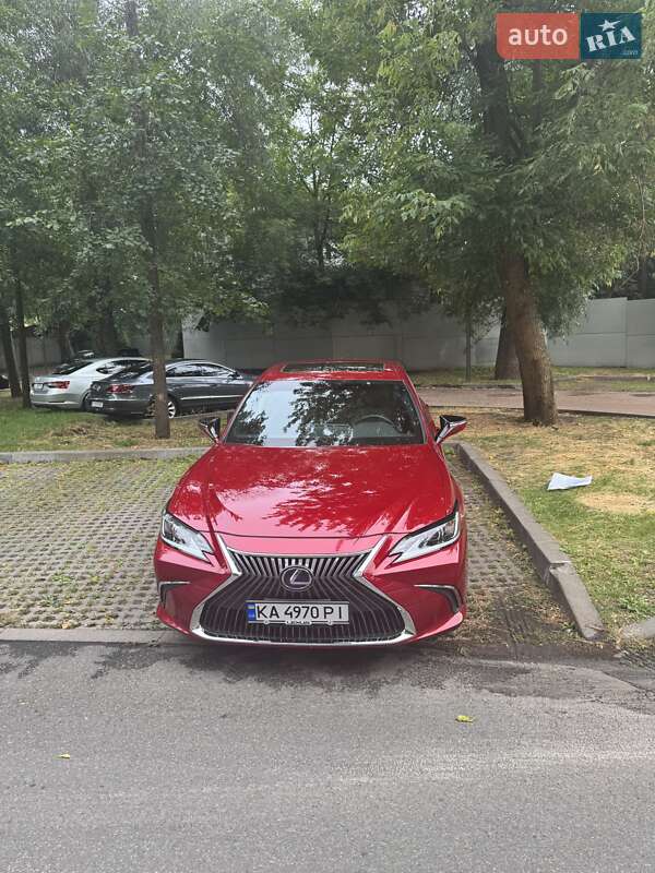 Седан Lexus ES 2022 в Києві