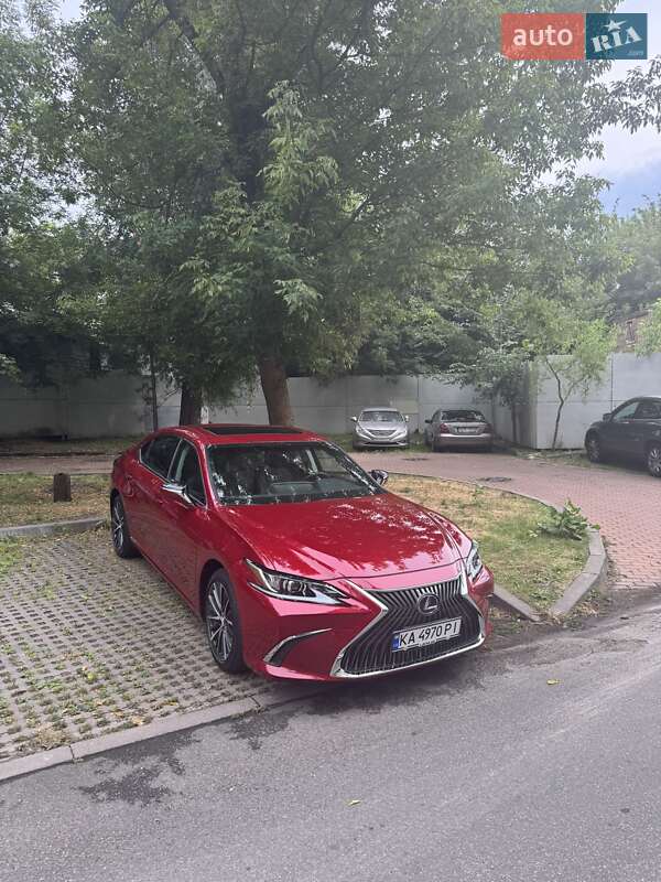 Седан Lexus ES 2022 в Києві
