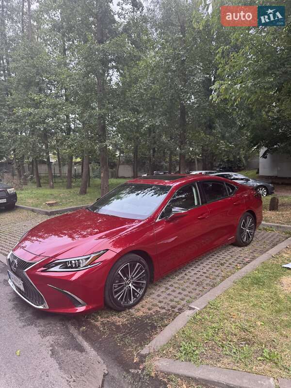 Седан Lexus ES 2022 в Києві