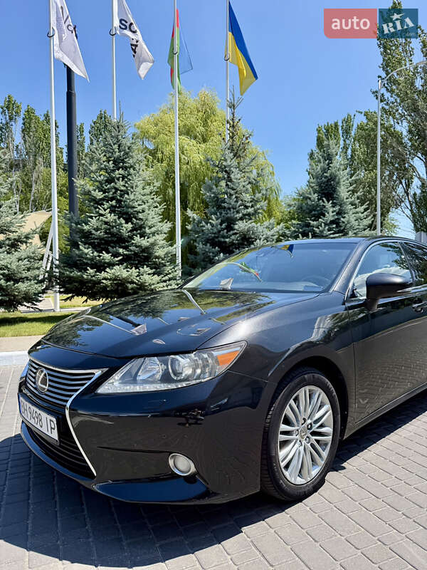 Седан Lexus ES 2012 в Одесі
