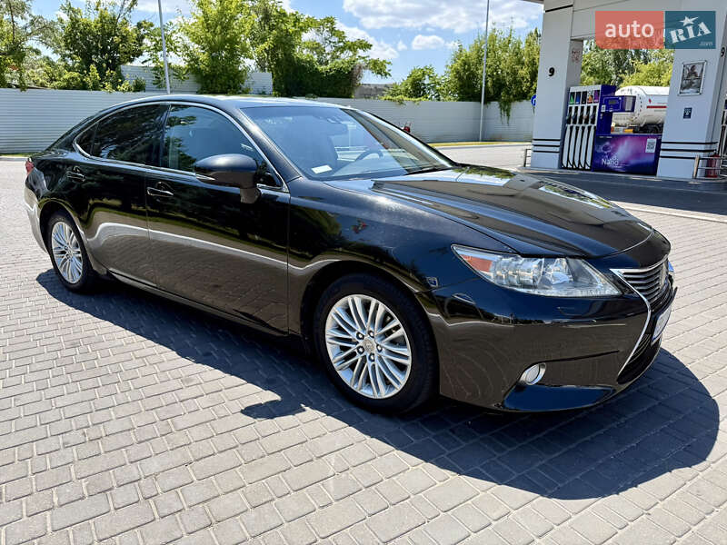 Седан Lexus ES 2012 в Одесі