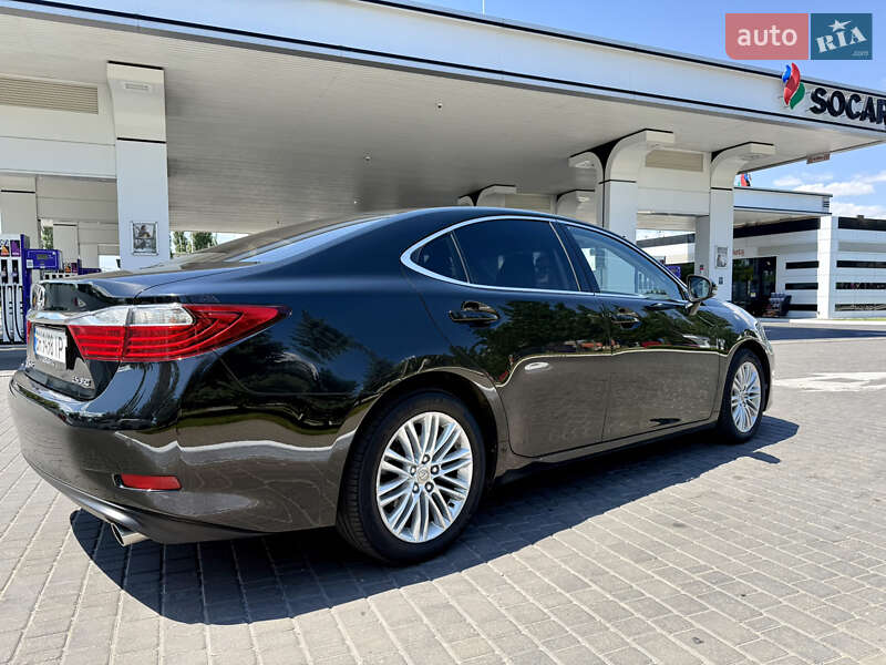Седан Lexus ES 2012 в Одесі