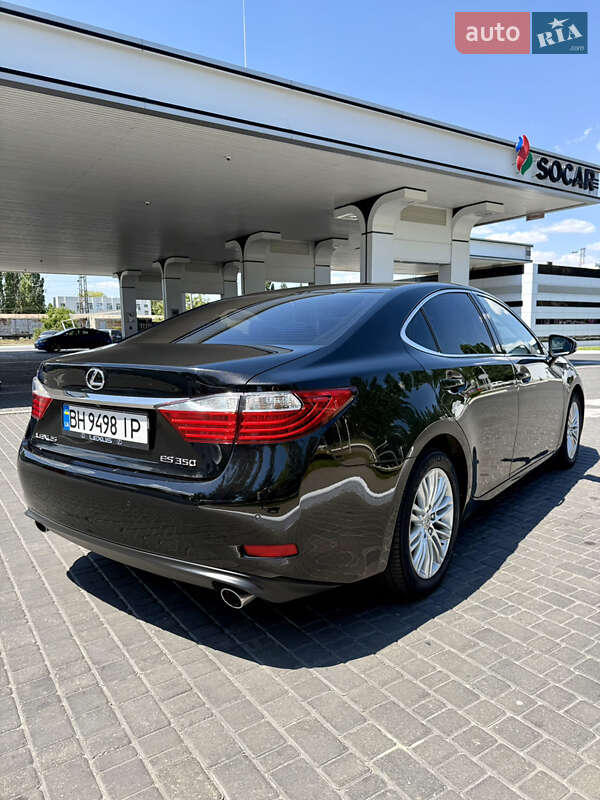 Седан Lexus ES 2012 в Одесі