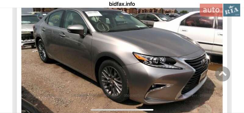 Седан Lexus ES 2018 в Киеве