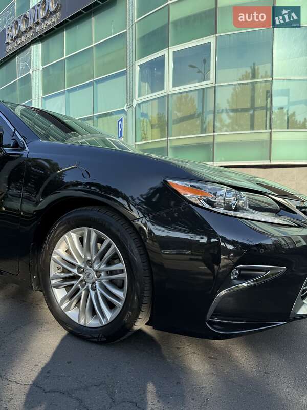 Седан Lexus ES 2016 в Одессе