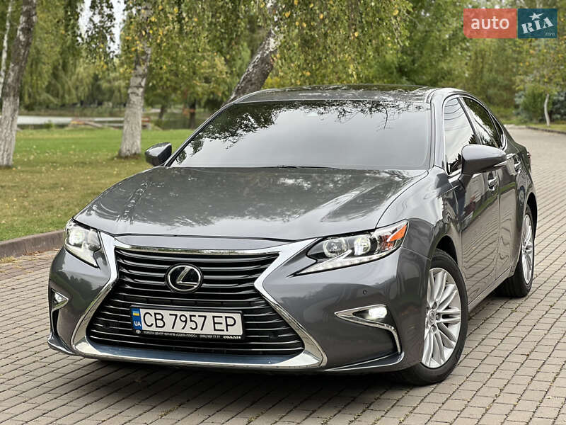 Lexus ES