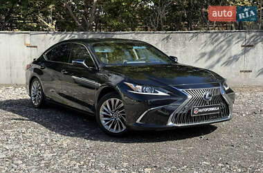 Lexus ES  2018