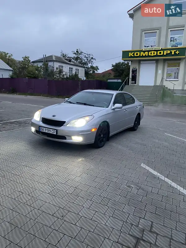 Lexus ES 2001