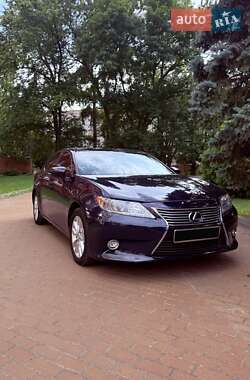 Lexus ES  2013