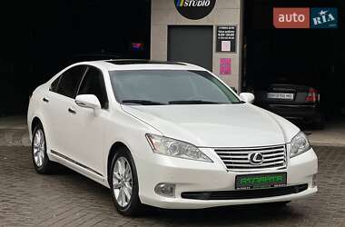 Lexus ES  2012