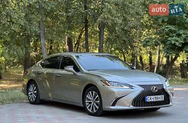 Lexus ES  2018