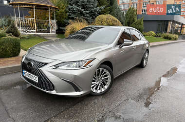 Lexus ES 2021