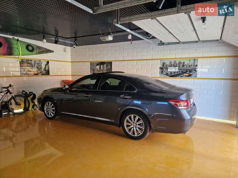Седан Lexus ES 2010 в Запоріжжі