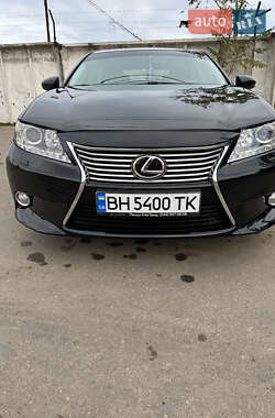 Lexus ES  2013