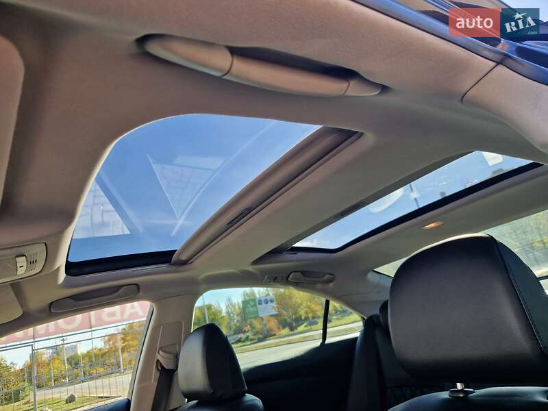 Седан Lexus ES 2010 в Запоріжжі
