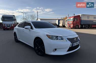 Lexus ES  2013