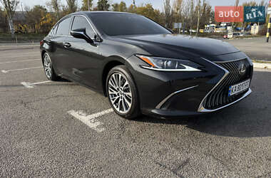 Lexus ES 2021