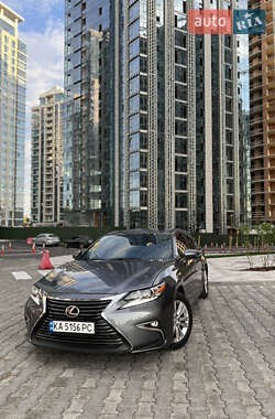 Lexus ES  2013