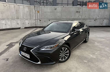 Lexus ES  2022