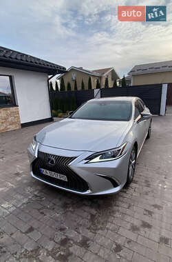 Lexus ES  2019