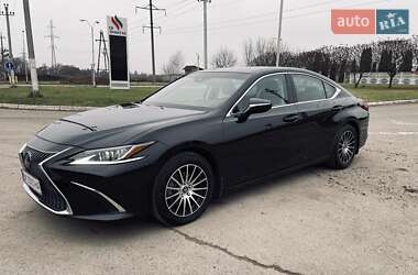 Lexus ES 2019