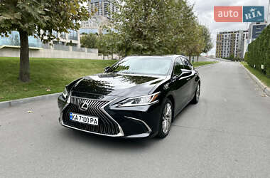 Lexus ES  2019
