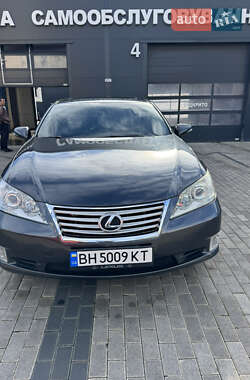 Lexus ES  2011