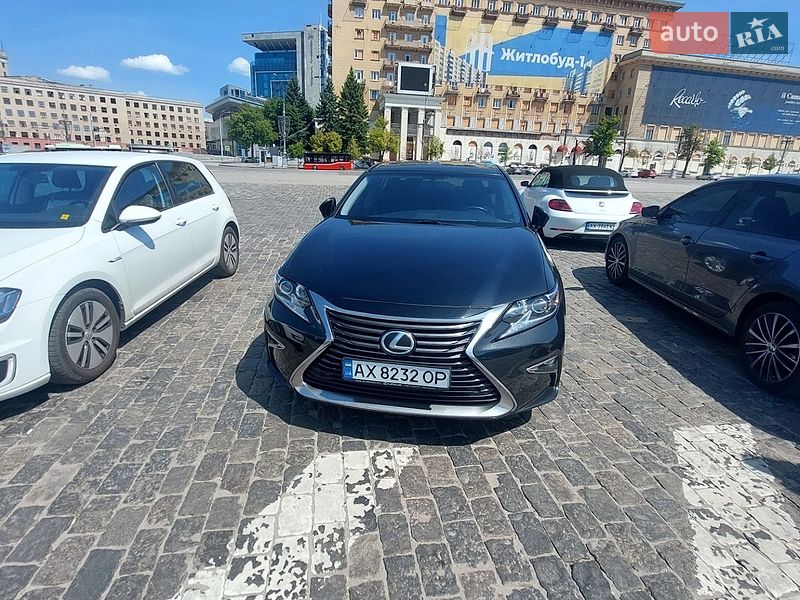Седан Lexus ES 2016 в Харькове