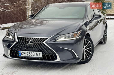Lexus ES  2022