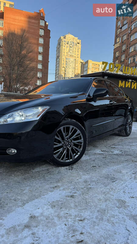 Lexus ES