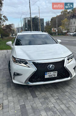 Lexus ES  2015