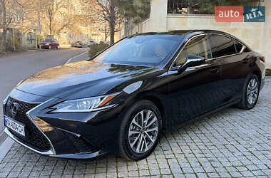 Lexus ES  2023