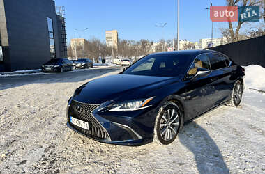 Lexus ES  2019