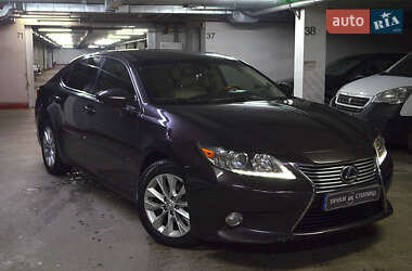 Lexus ES  2013