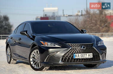 Lexus ES 2022