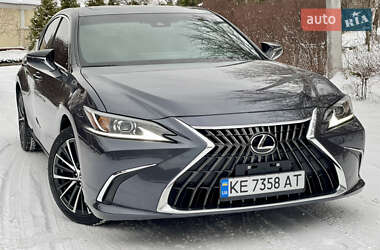 Lexus ES 2022