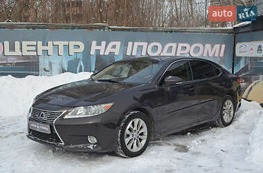 Lexus ES  2013