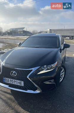 Lexus ES  2016