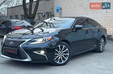 Lexus ES  2016