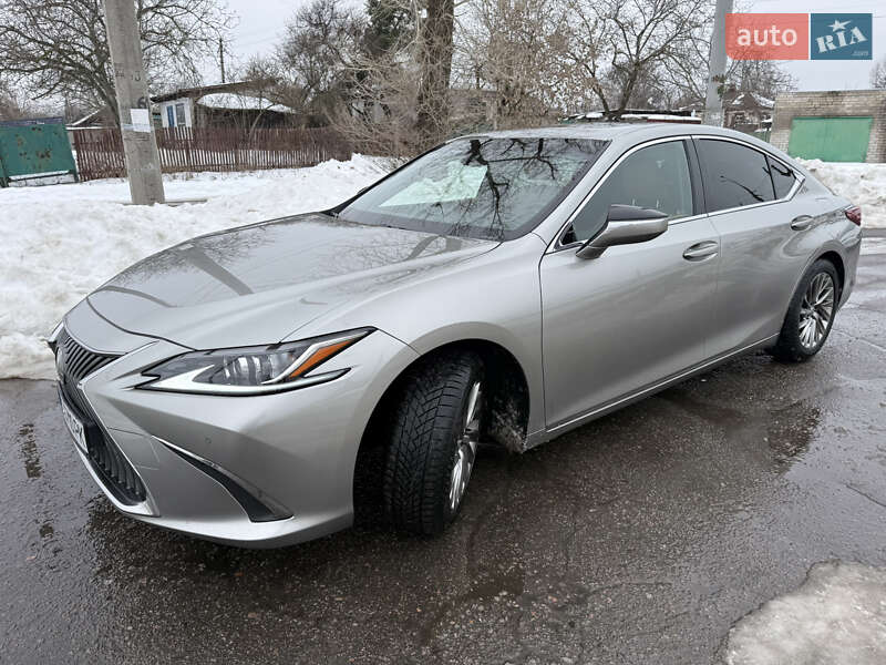 Lexus ES