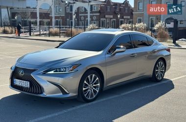 Lexus ES  2020