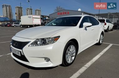 Lexus ES  2013
