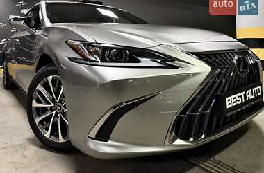 Lexus ES  2022