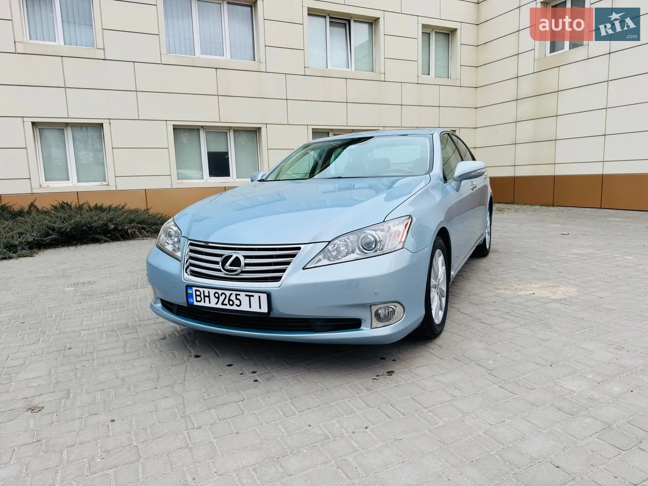 2010 Lexus ES - мініатюра 3