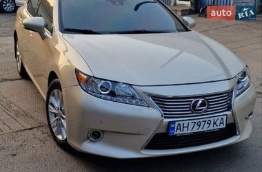 Lexus ES  2015