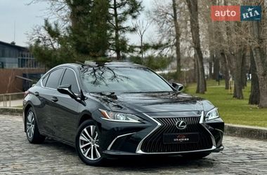 Lexus ES  2018