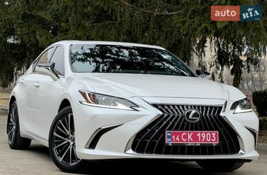 Lexus ES 2022