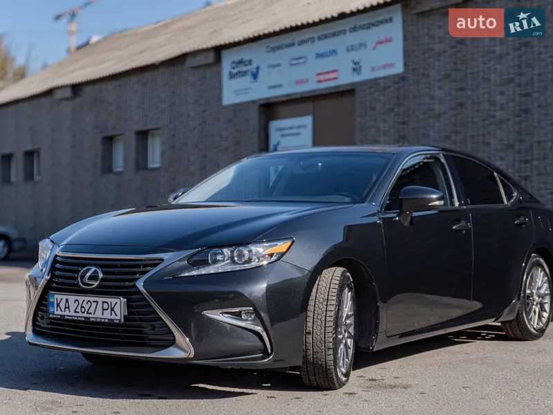 Lexus ES