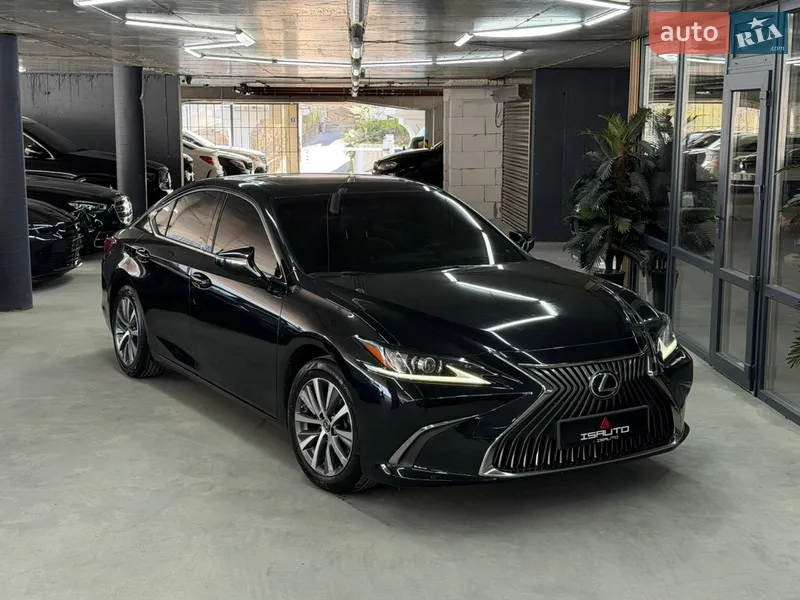 Lexus ES