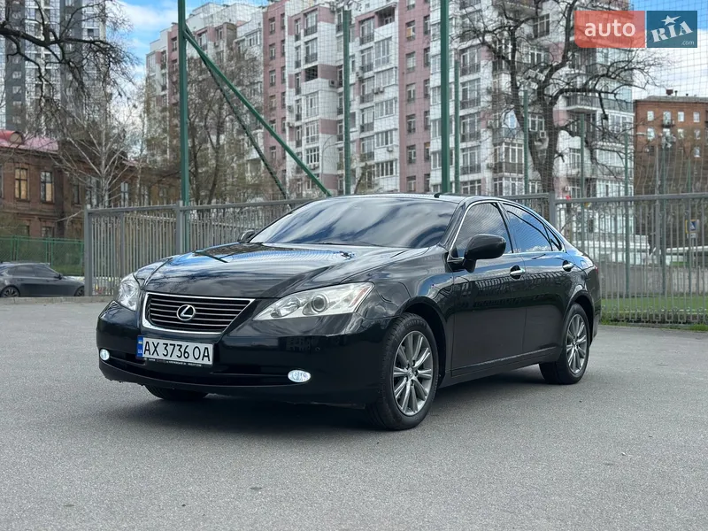 Lexus ES